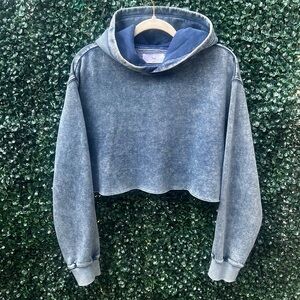Aritzia TNA Medium Cropped Hoodie - Blue Acid Wash